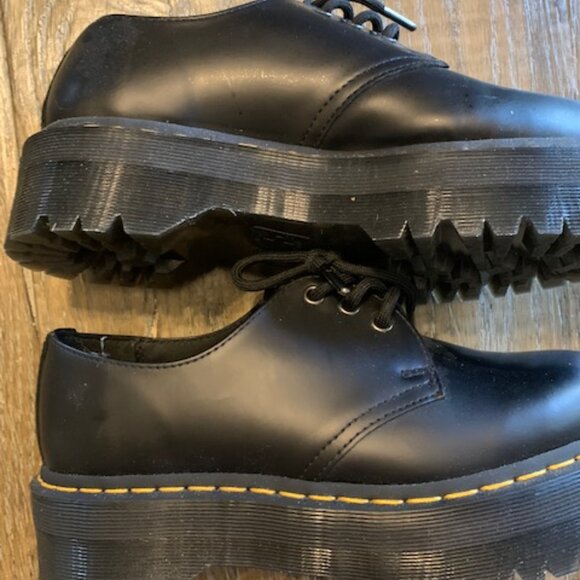 Dr. Martens Women's 1461 Quad Leather Derby - Picture 5 of 6